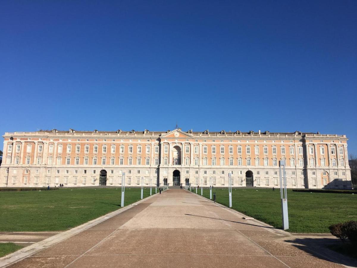 Residenza Sud - Con Giardino Ferienhaus Caserta